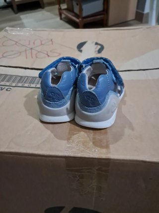 Zapatitos de niño azules con dibujos T18