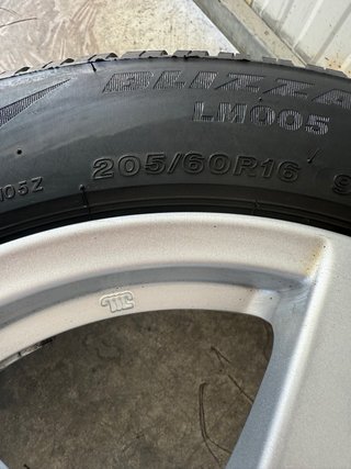 Llantas RIAL 5 radios 205/60 R16