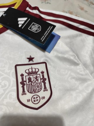 Conjunto España Adidas Niño Talla 14