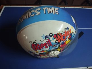 Casco infantil con visera