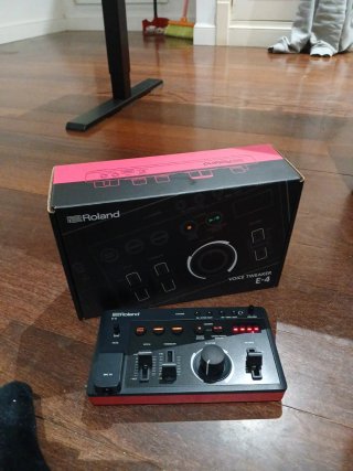 Roland E-4