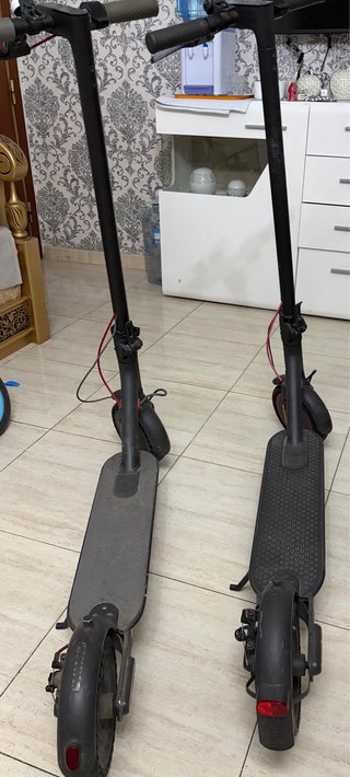 2 patinetes eléctricos xiaomi