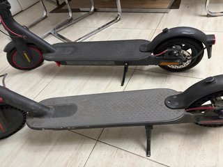 2 patinetes eléctricos xiaomi