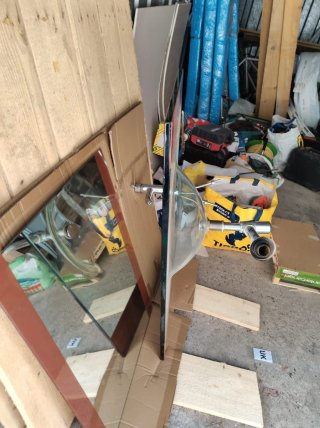 Mobile bagno in vetro e legno