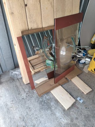 Mobile bagno in vetro e legno