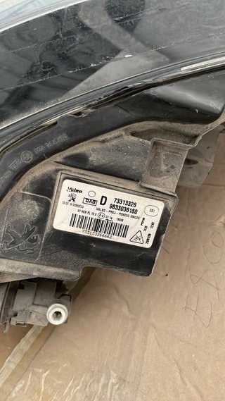 Faro Delantero Derecho Peugeot 208 2020-2025