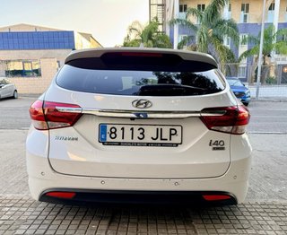 Hyundai i40 SW  1.7 CRDI 141 cv  2016