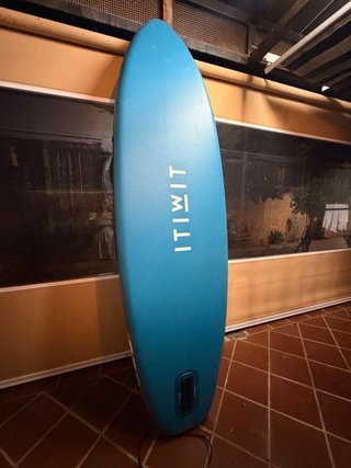 Tabla de paddle surf azul y naranja