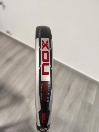 Pala de pádel NOX AT10 Genius 2023 12K