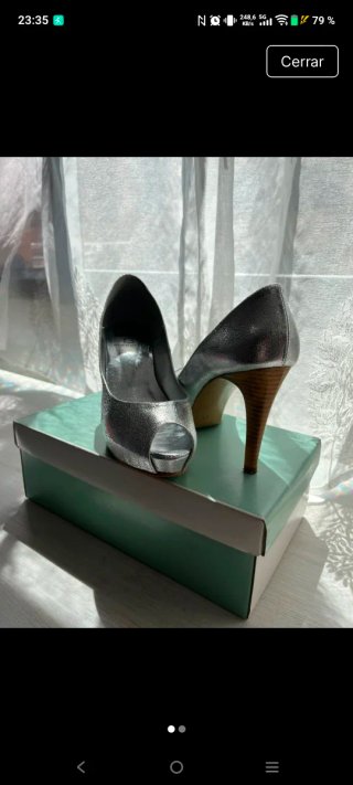 Zapato tacón alto plateado