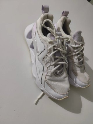 Zapatillas Nike Unisex Blancas y Moradas