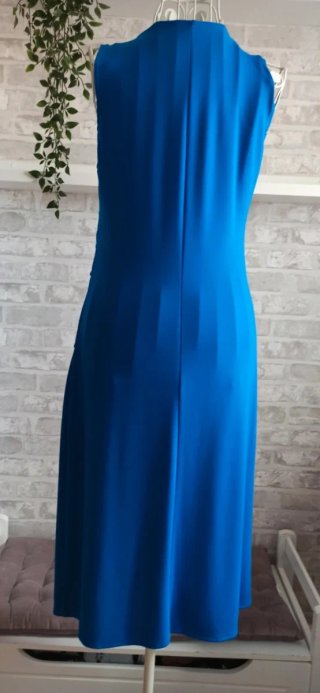 Vestido azul con nudo