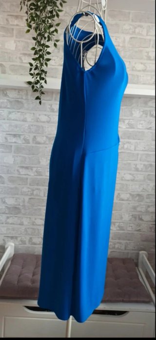 Vestido azul con nudo