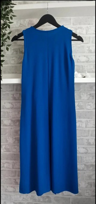 Vestido azul con nudo