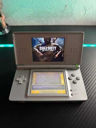 Nintendo DS Lite Plateada + Cargador + 6 Juegos