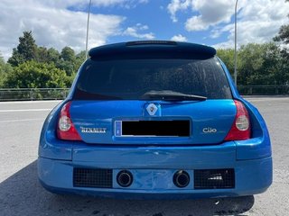Renault Clio SPORT TEAM REPLICA 3.0 V-6