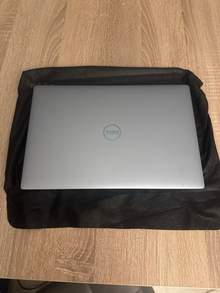 Portátil Dell XPS Plata 13Táctil. I7 16Gb 512 M2.