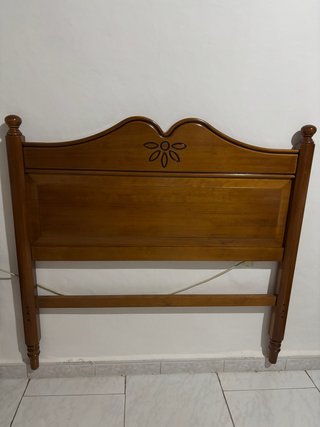 Cabecero de madera estilo clásico para cama de 105