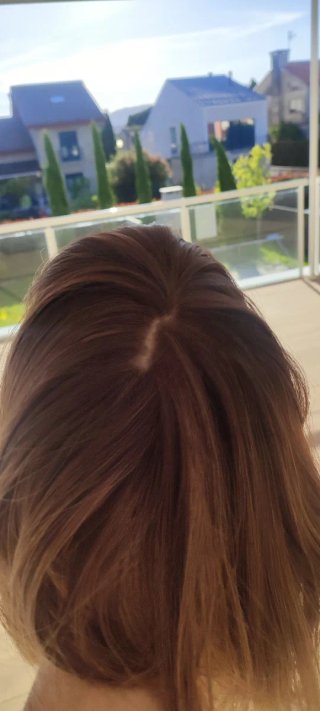 OPORTUNIDAD. Peluca sintética rubia degradada