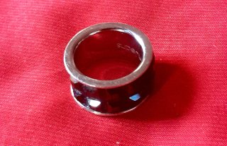 Anillo Calvin Klein Negro y Plateado