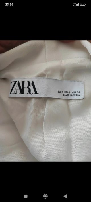 Blazer blanca de Zara