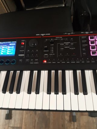 Roland Fantom 07 Teclado Sintetizador