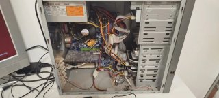 Pc de sobremesa antiguo