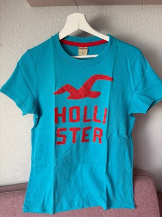 Camiseta Hollister Azul y Roja Talla S