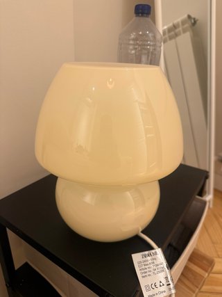 Lámpara de mesa Zara Home cristal beige