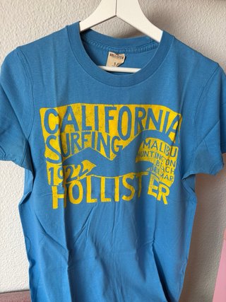 Camiseta Hollister California Surfing Azul