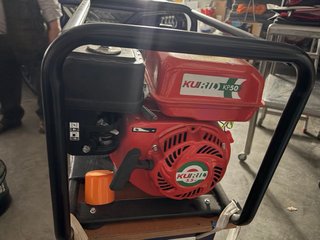 Bomba de agua gasolina