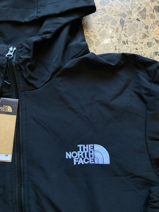 Cortavientos The North Face Negro