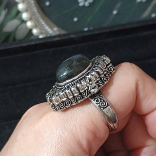 Anillo de Labradorita natural (Grande)