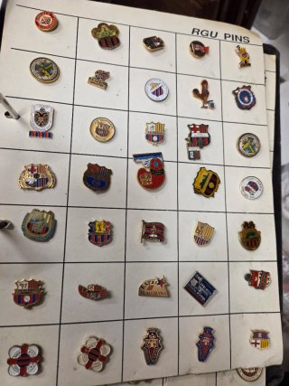 Lote pins peñas Barça futbol lote 2