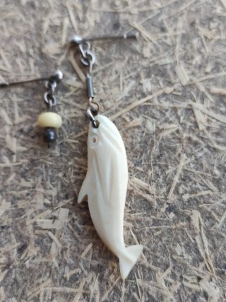 Pendientes de hueso de ballena (  Madeira)