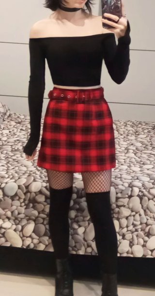 Falda cuadros roja y negra