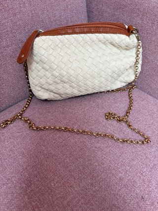 Bolso bandolera tejido beige y marrón