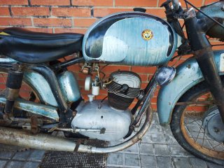 MV Agusta 125.