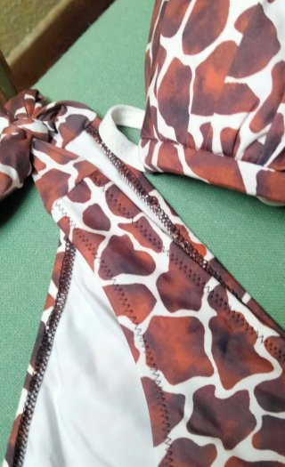 Bikini estampado jirafa