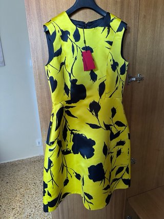 Vestido Carolina Herrera floral amarillo