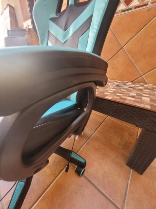 Silla Gaming Masaje + Luces LED + Reposapiés