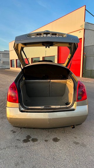 Nissan Primera 2004