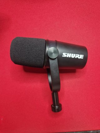 Shure MV7X