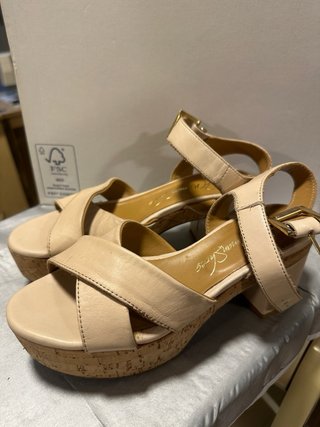 Sandalia cuña piel mujer talla 38 beige. Piel y co