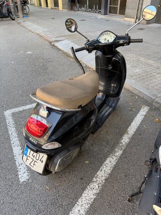 Vespa Piaggio 125 Negra 2008