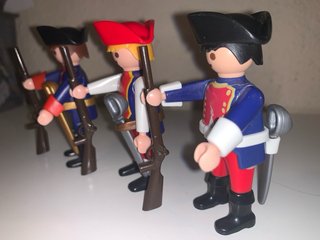 3 Figuras Soldados Coloniales Americanos