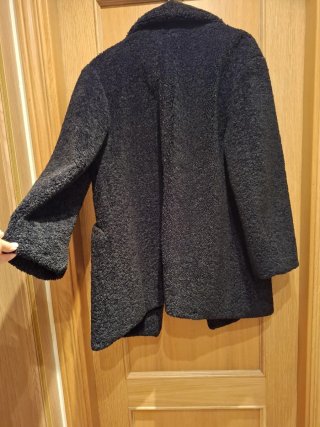 Abrigo negro Pull&Bear