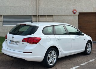 Opel Astra 2011