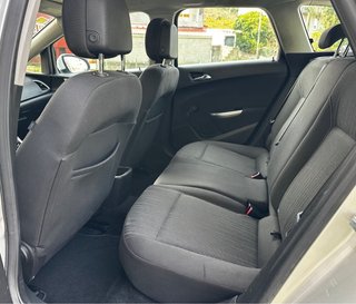 Opel Astra 2011