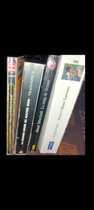 Lote 4 Libros Francés. Agatha Christie + Policiaca